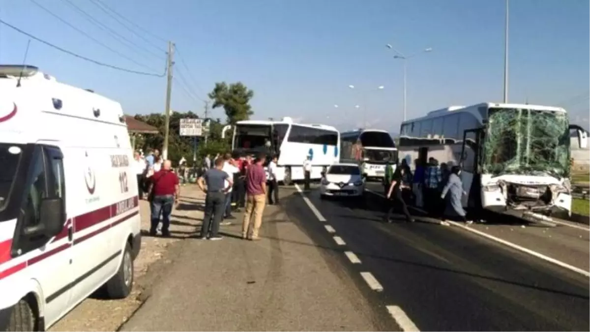 Ordu\'da Zincirleme Trafik Kazası: 15 Yaralı