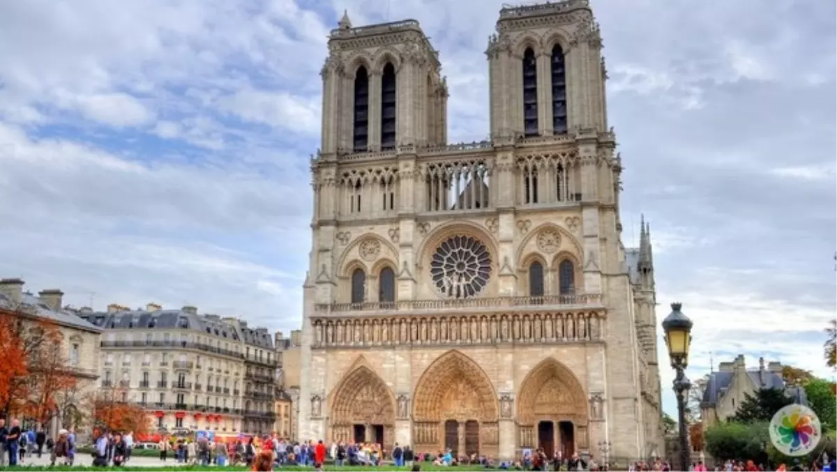 Paris\'i Alarma Geçiren Gelişme