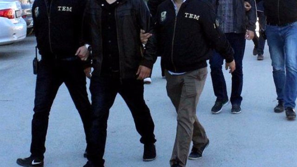 Sakarya\'da Fetö\'den 10 Öğretmen Tutuklandı