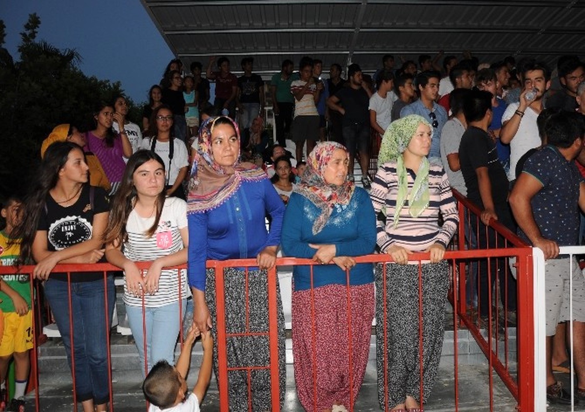 Seyirci Rekorlu 15 Temmuz Futbol Turnuvası