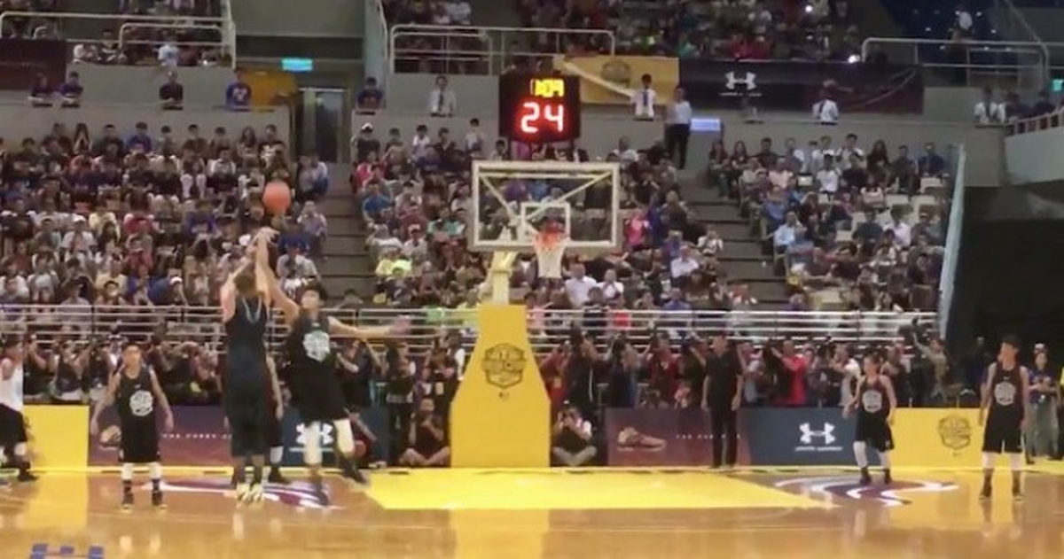 Stephen Curry Karizmayı Kötü Çizdirdi!