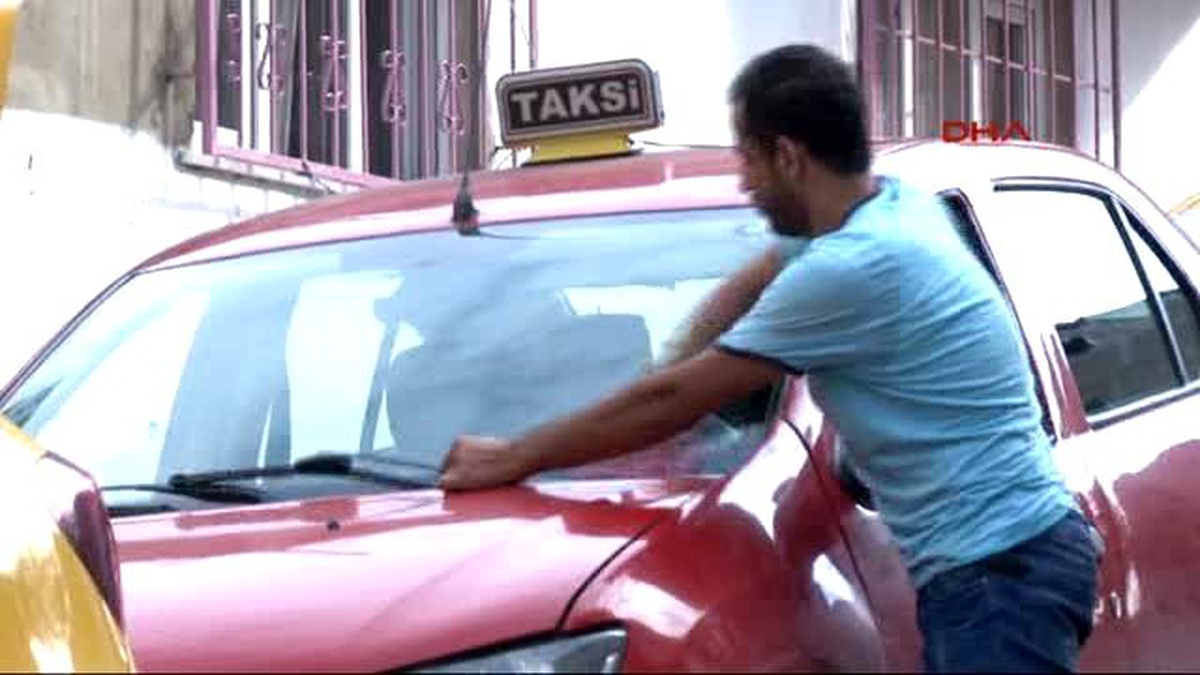 Taksiciler Zamlı Tarifeye Geçiş İçin Kuyruk Oluşturdu