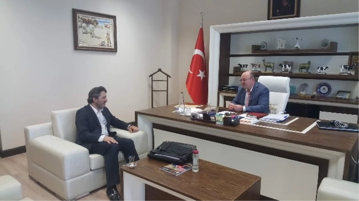 Tümsiad Trabzon Şube Başkanı Atmaca\'dan Hayvancılık Genel Müdürü Kayhan\'a Ziyaret