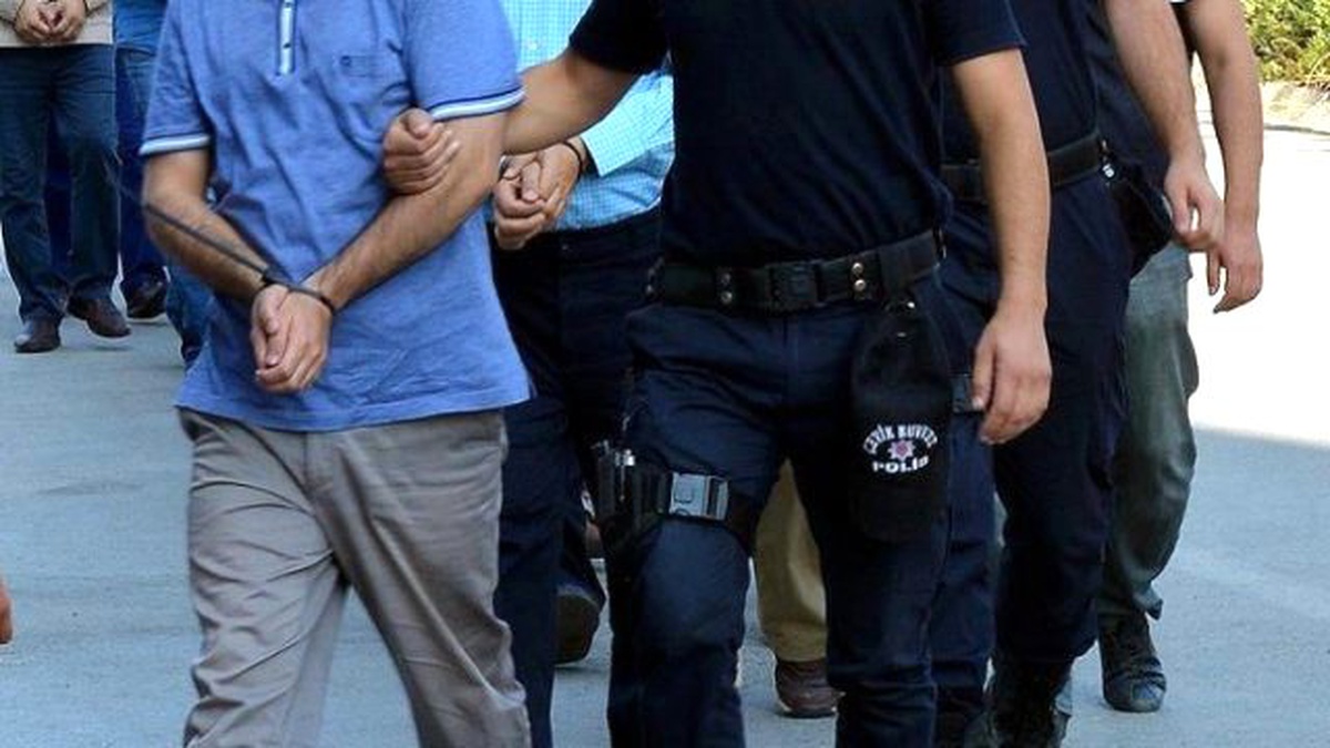 Tunceli\'de 2 Kişi Örgüt Üyesi Olduğu İddiasıyla Tutuklandı