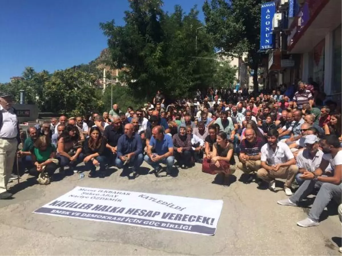 Tunceli\'de Polis Aracının Ölümlü Kazaya Neden Olması Protesto Edildi