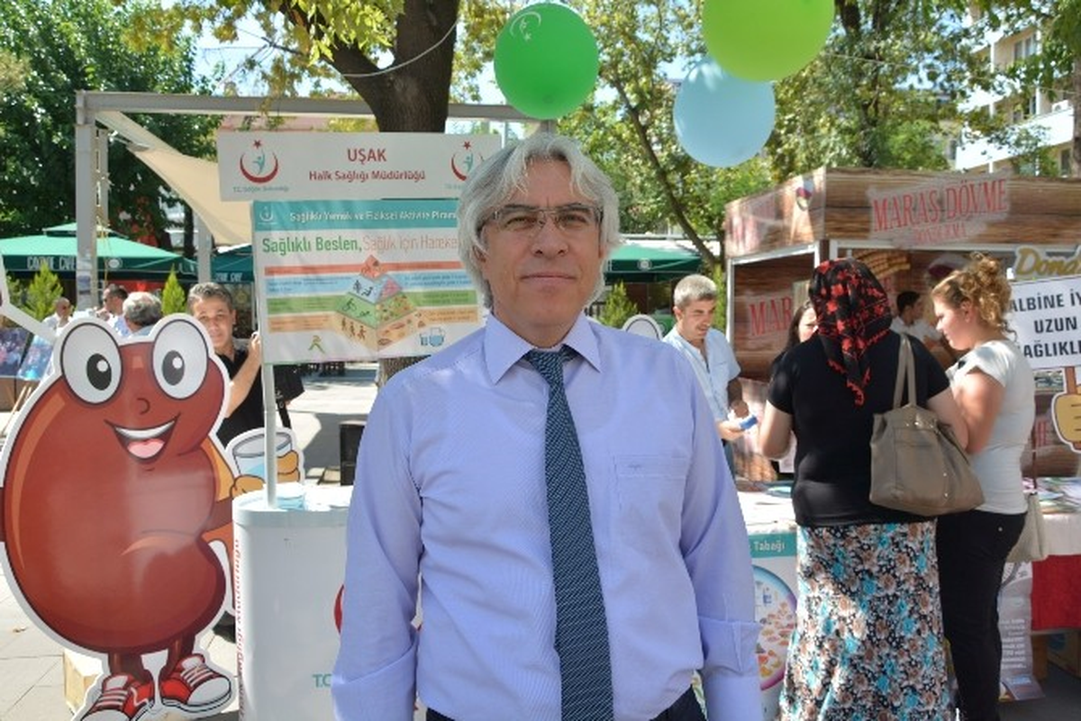 Uşak\'ta Halk Sağlığı Haftası Bilgilendirmeleri Sürüyor