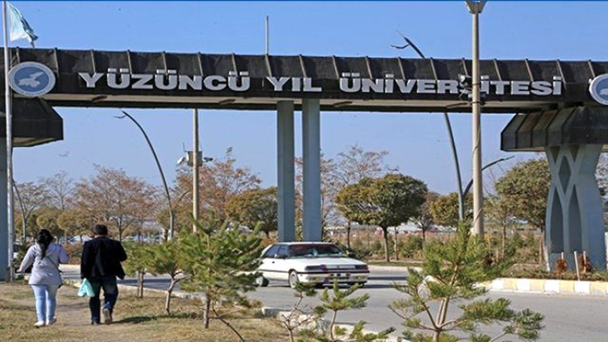 Van Yyü\'de 11 Akademisyene Daha İhraç