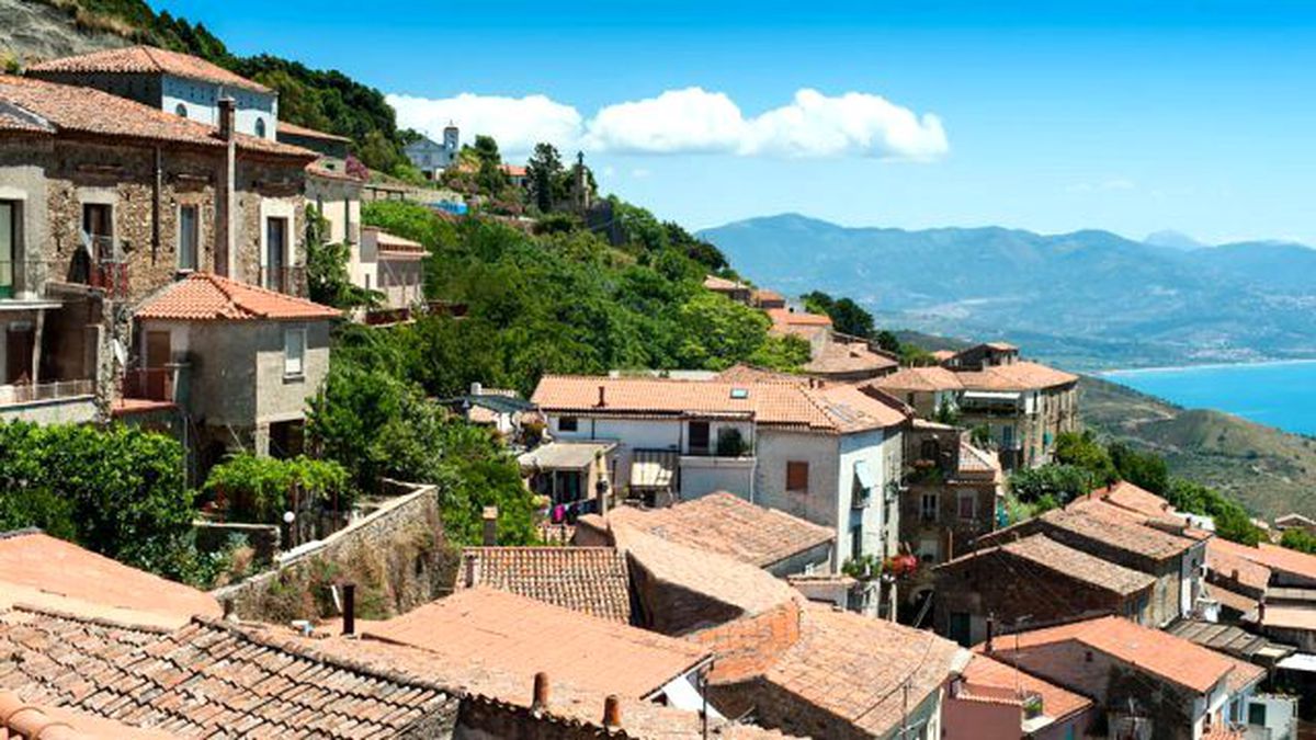 Acciaroli'de Yaşayan Her 10 Kişiden Biri 100 Yaşın Üstünde