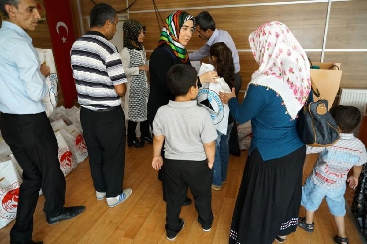 Adıyaman Belediyesi\'nden 200 Aileye Bayram Yardımı