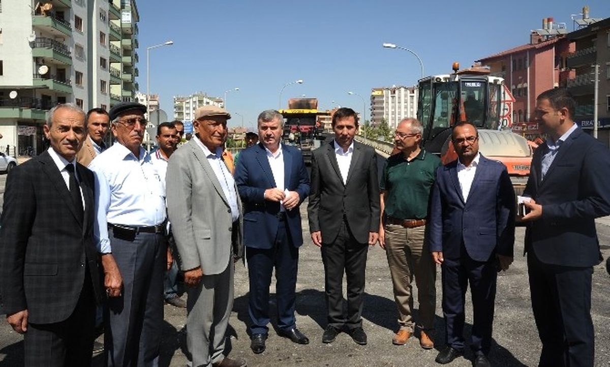 Akyürek: "31 İlçede Asfaltta Rekor Kırıyoruz"