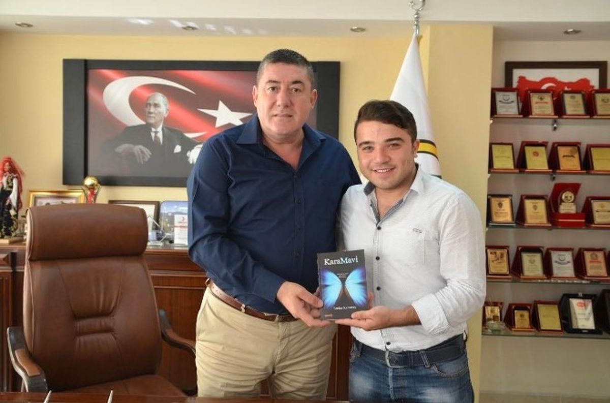 Alaplılı Yazardan, Başkan Tekin\'e Ziyaret