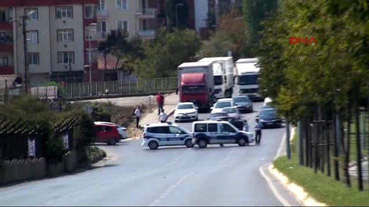 Askeriye Önünde Şüpheli Paket Hareketliliği
