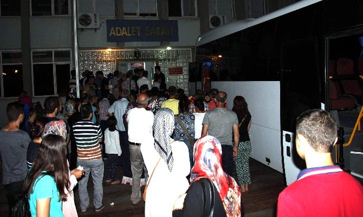 Aydın\'daki Fetö Soruşturmasında 461 Kişi Tutuklandı