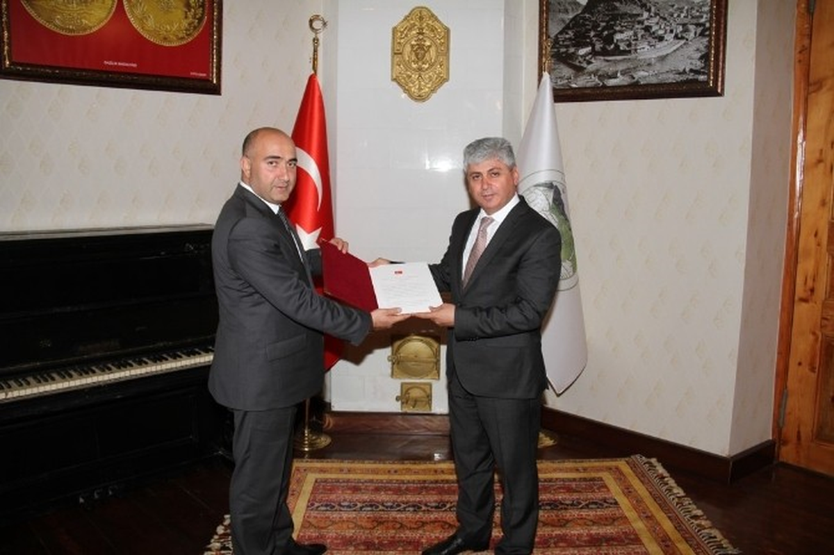 Azerbaycan Kars Başkonsolosu Guliyev, Vali Doğan\'ı Ziyaret Etti