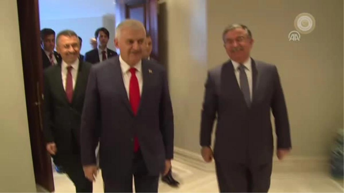 Başbakan Yıldırım, Bakan Yılmaz ile Türkiye Maarif Vakfı Heyetini Kabul Etti