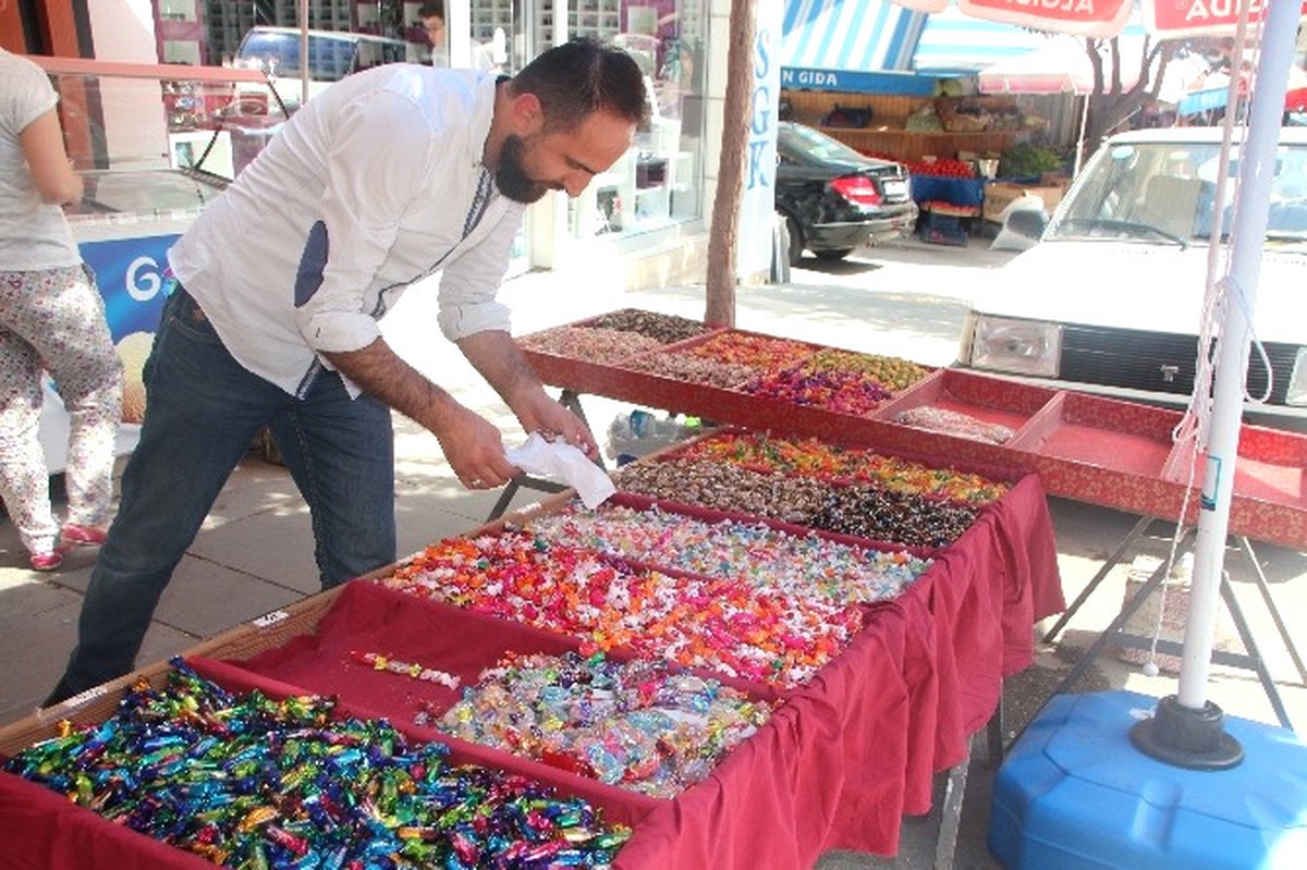 Bilecik\'te Bayram Şekerleri Tezgahlardaki Yerini Aldı