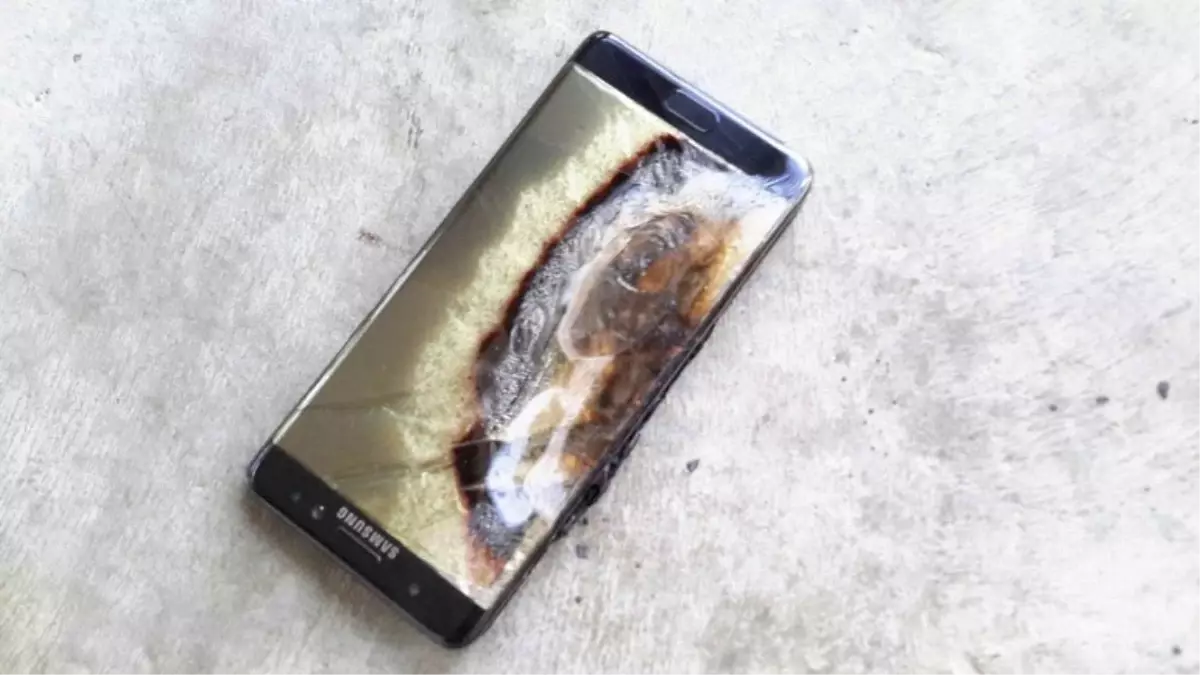 Bir Galaxy Note 7 Daha Patladı!
