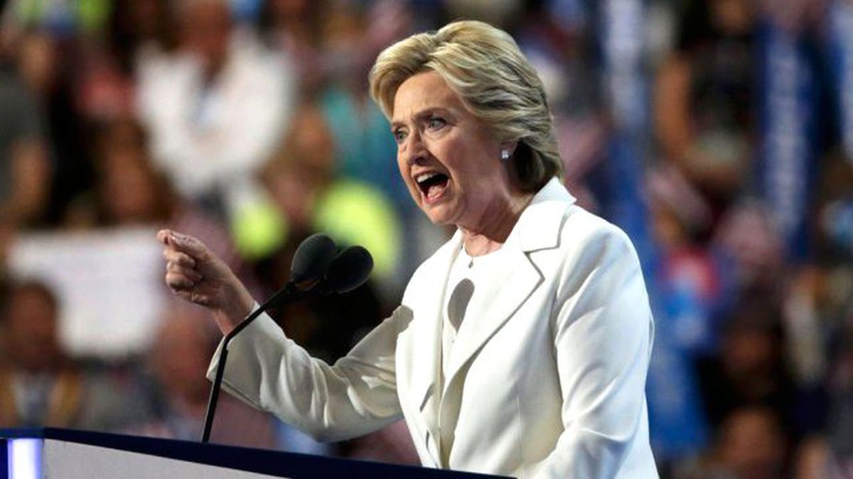 Clinton\'dan Trump\'a Yanıt Açıklaması
