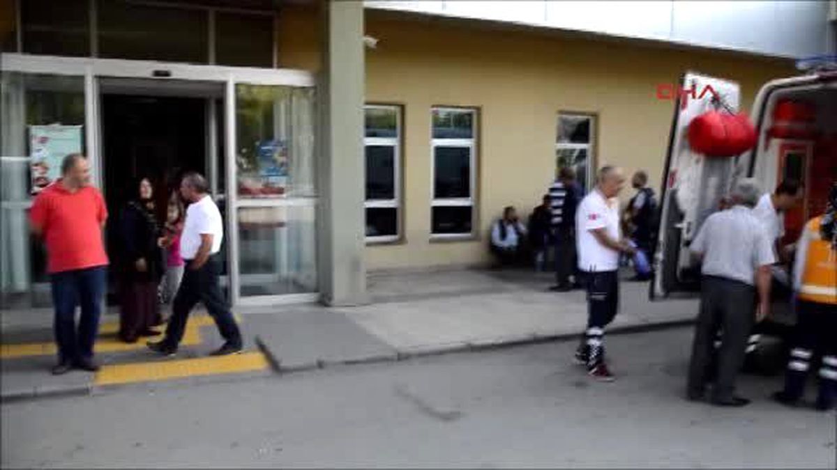 Çubuk Traktör Römorkunun Altında Kalan Kadın Öldü