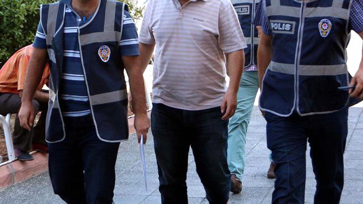 Fetö/pdy Soruşturması Kapsamında Gözaltına Alınan 44 Şüpheliden Aralarında Faruk Güllü\'nün de...
