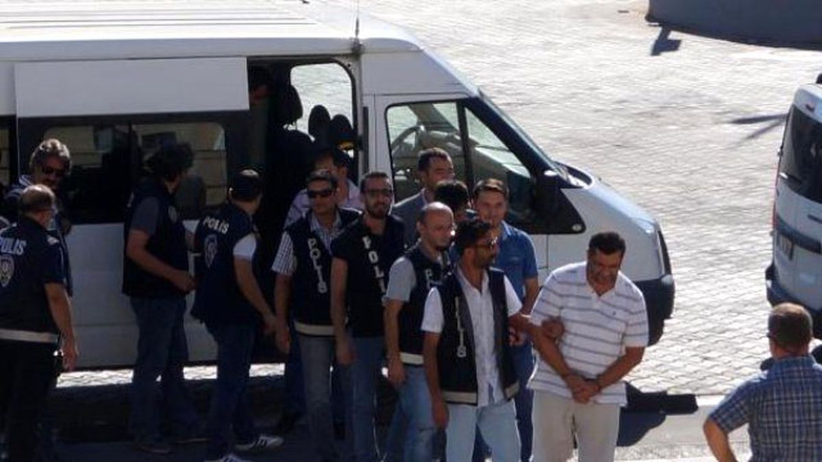 Fetö Şüphelisi 4 Asker, 3 Polis ve 1 Sivil Memur Adliyede (2)