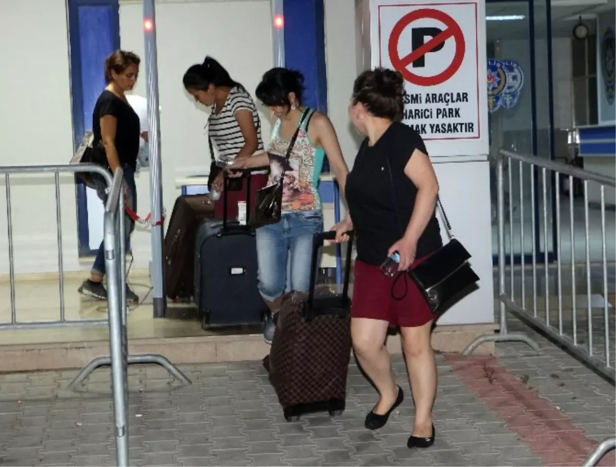 Kaçak Çalışan Kırgızistanlı 3 Kadın Yakalandı