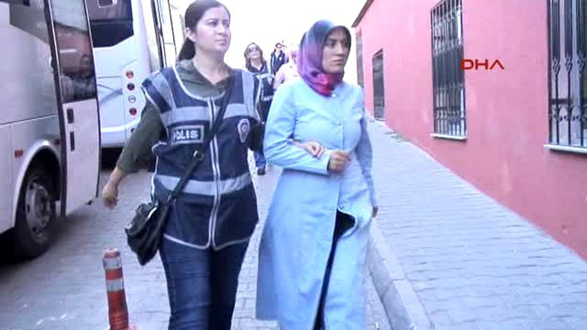 Kayseri\'de Fetö Soruşturmasında 61 Öğretmen Adliyede