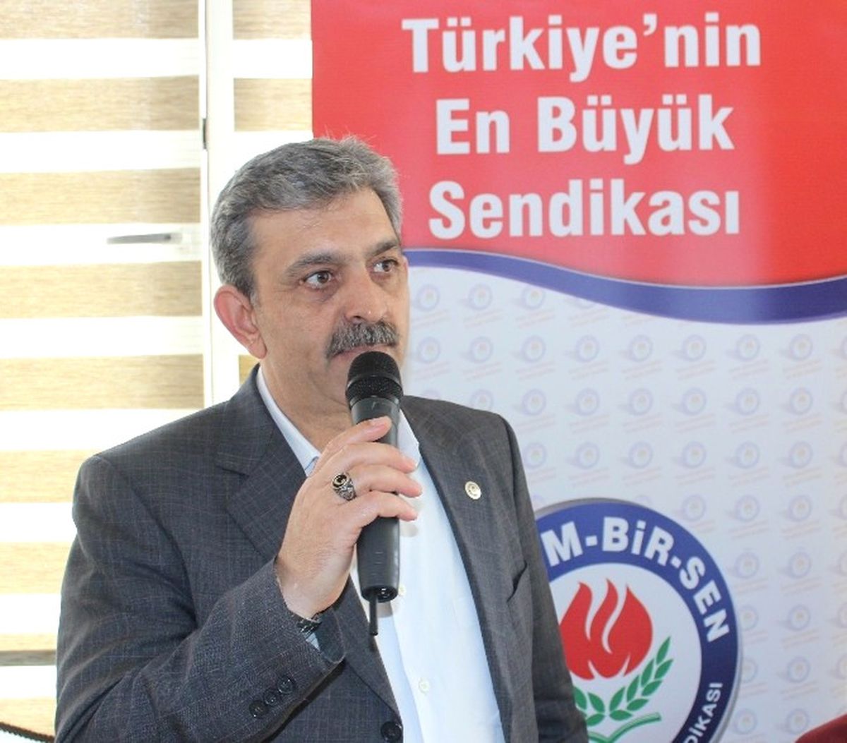 Memur-Sen\'den Fetö/pdy Değerlendirmesi