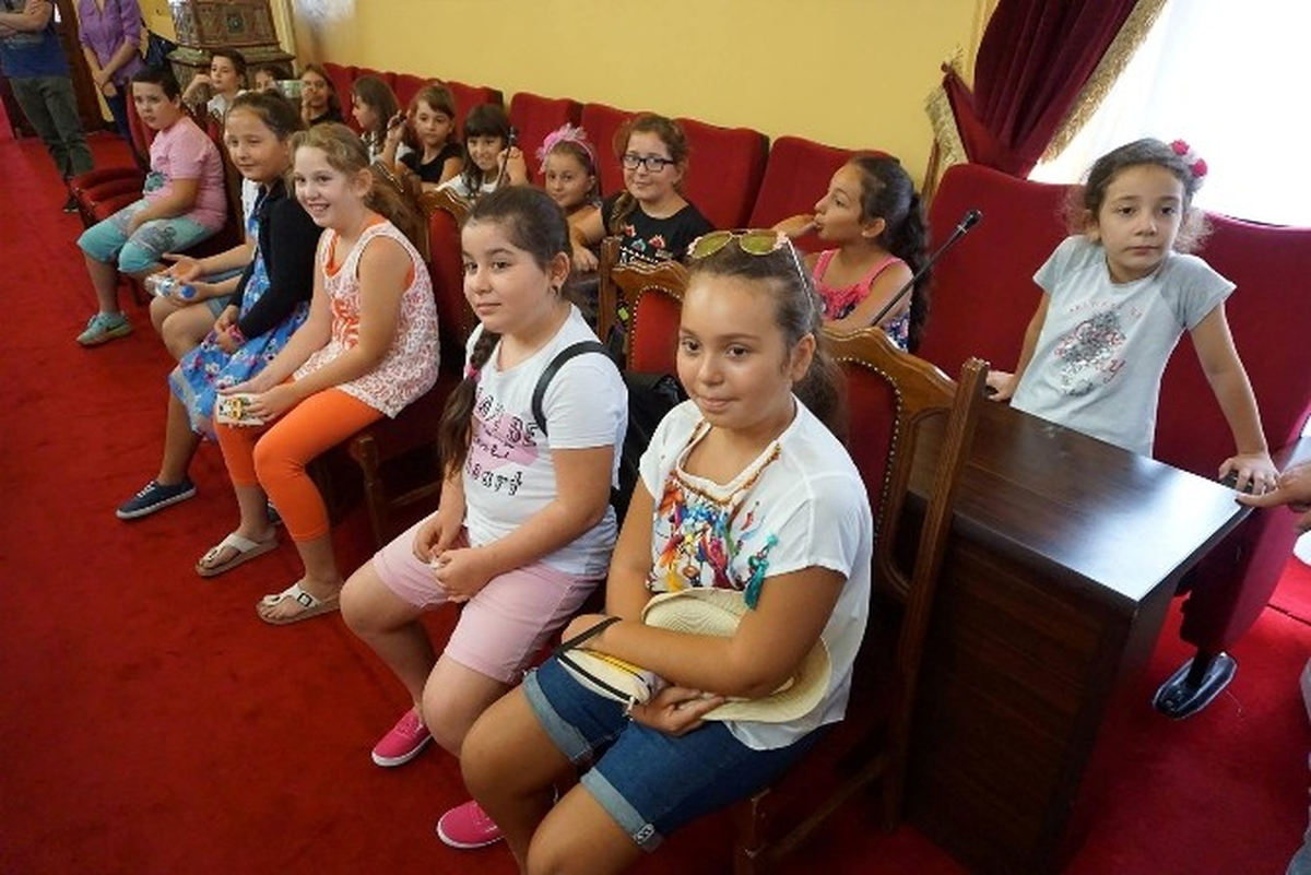Miniklere Atatürk\'ü Anlattı