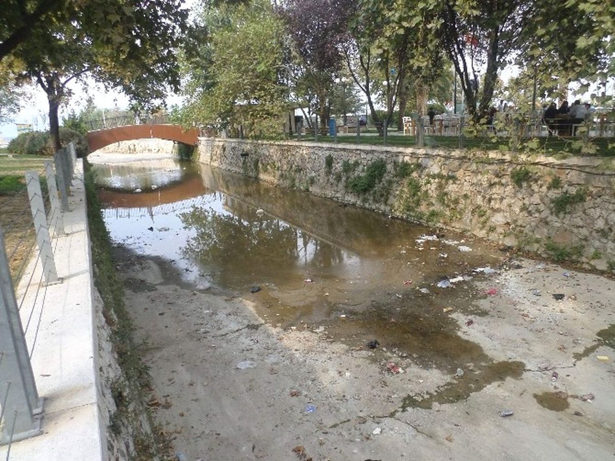 Mudanya\'da Dereler Mikrop Saçıyor