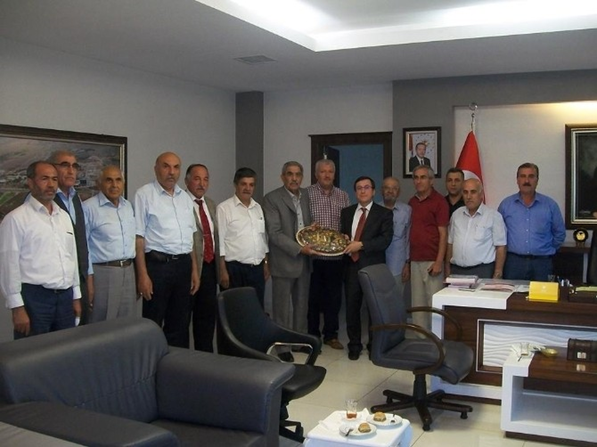 Muhtarlardan Rektör Kızılay\'a Ziyaret