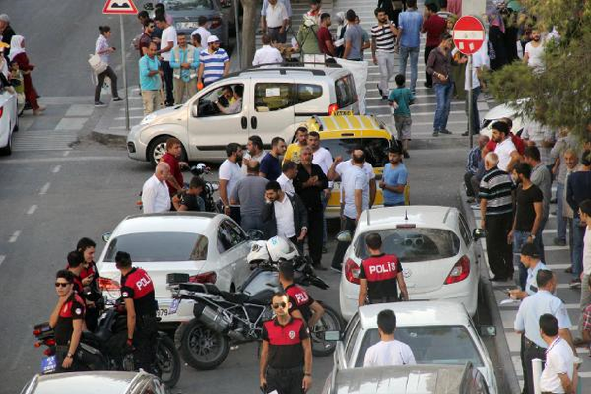 Şanlıurfa\'da Trafikte \'Hatalı Sollama\' Kavgası: 1 Yaralı