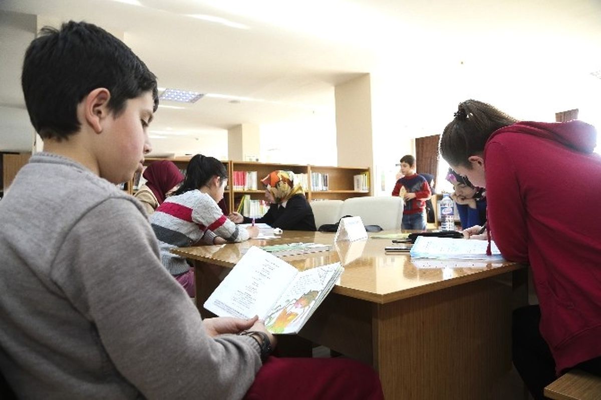 Sultanbeyli Belediyesi\'nin Eğitim Atölyeleri Ders Başı Yapıyor