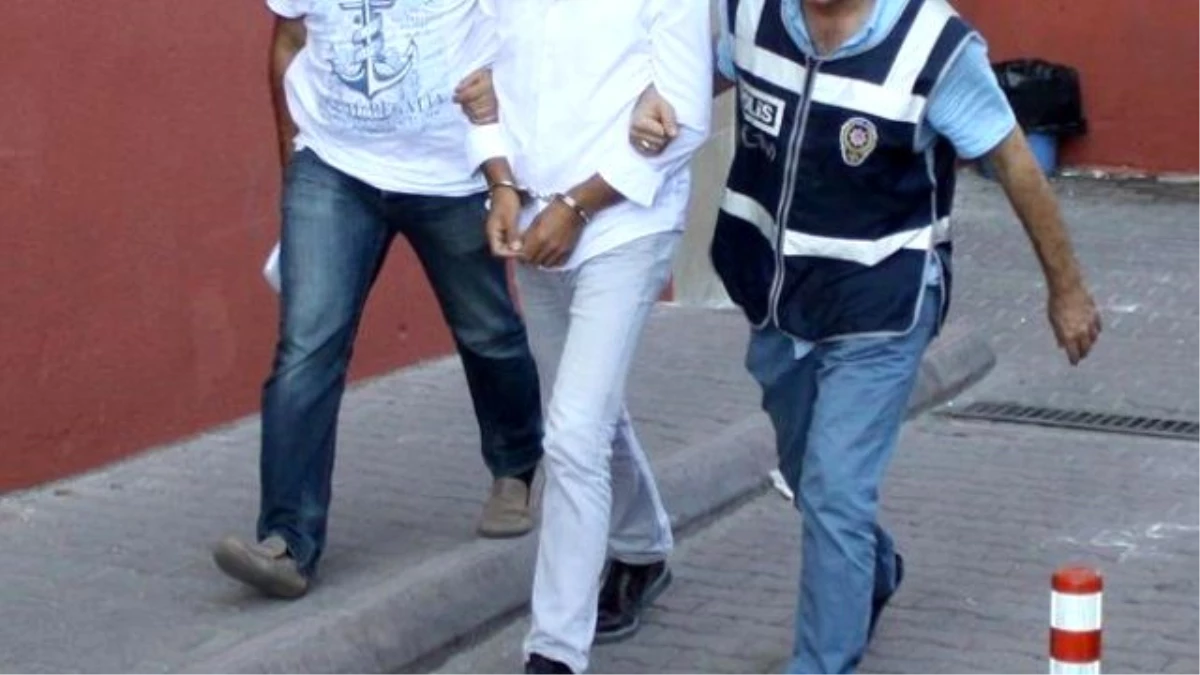 Taşköprü\'de İki Esnaf, Fetö\'den Tutuklandı