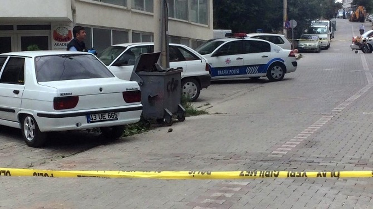 Tavşanlı\'da Patlamamış El Bombası Bulundu