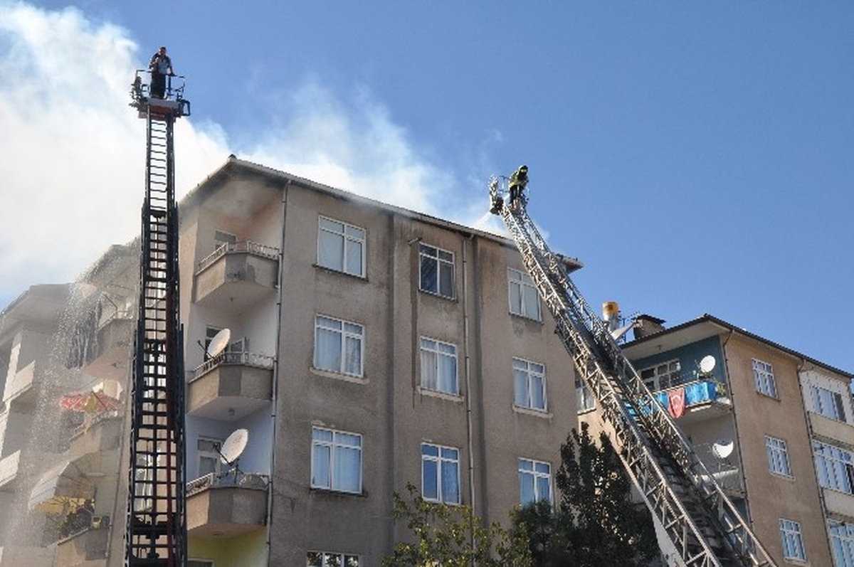 Tokat\'ta Çatı Yangını