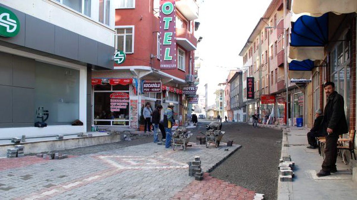 Bayburt Belediyesi Günlük 12 Bin Parke Üretiyor