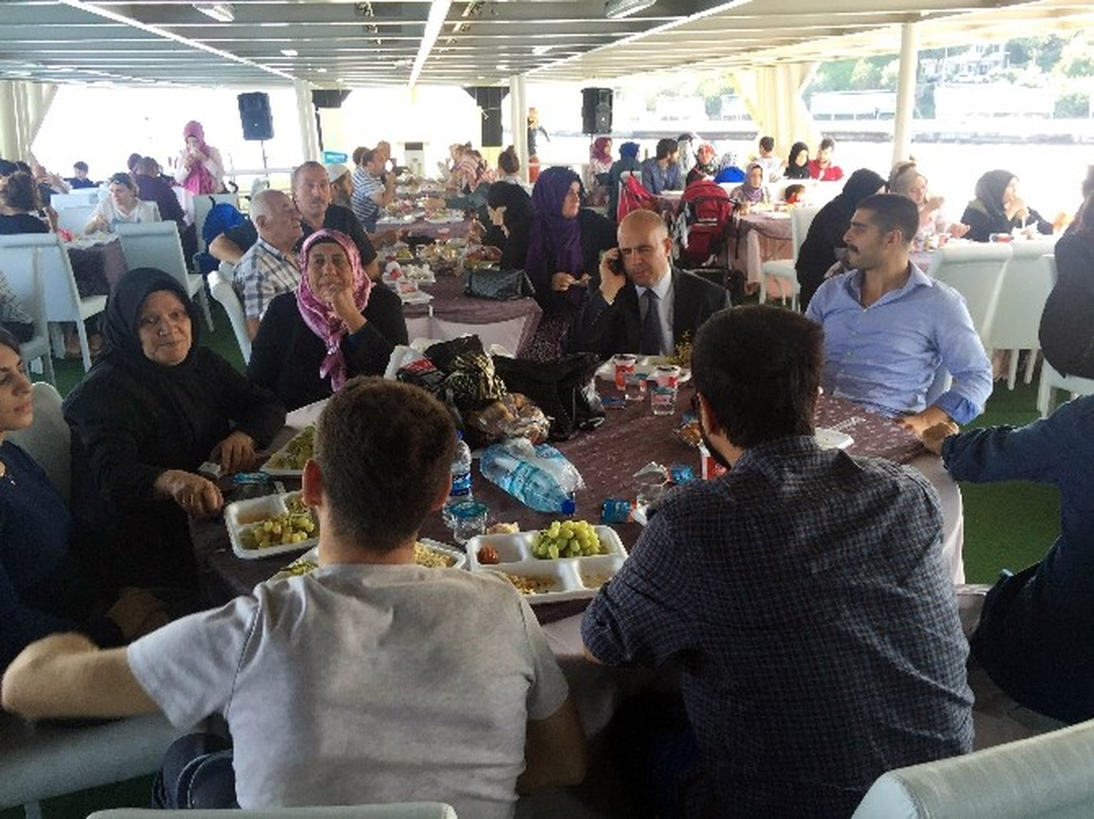 Üsküdar Belediyesi, 15 Temmuz Şehit Aileleri ve Gazilerine Boğaz Turu Düzenledi