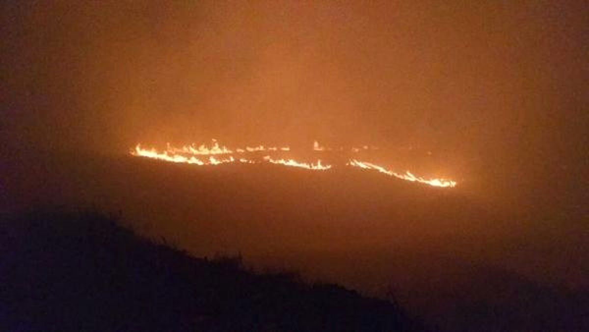 Avşa\'da Çöplükte Yangın Çıktı, 7 Saatte Söndürüldü