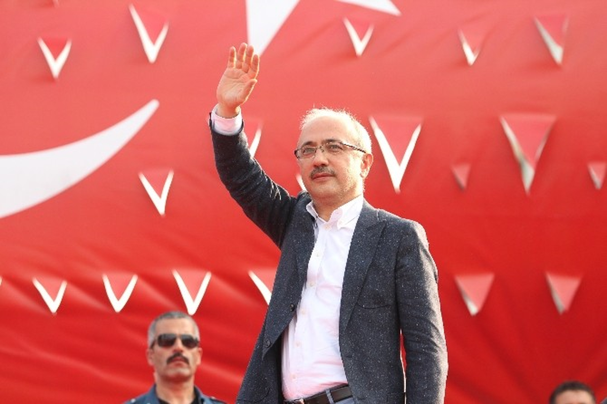 Bakan Elvan, Vatandaşların Kurban Bayramı\'nı Kutladı