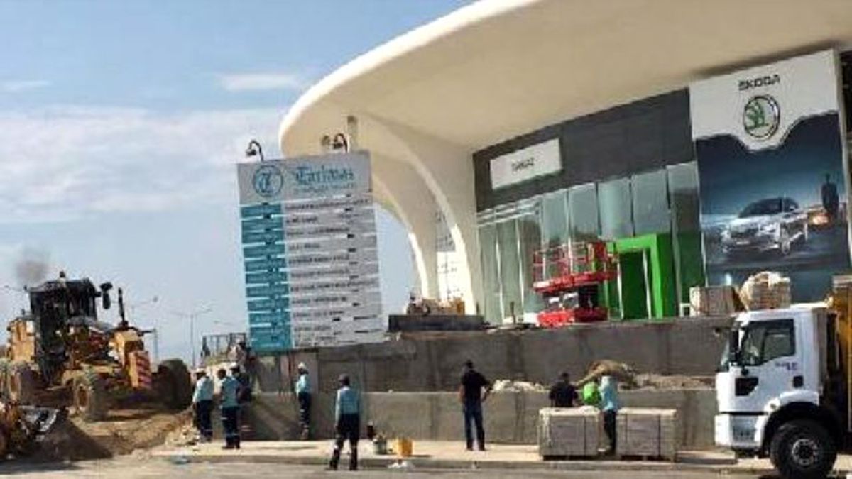 Bakan Zeybekci\'nin Plazasına \'Özel Hizmet\' İddiası