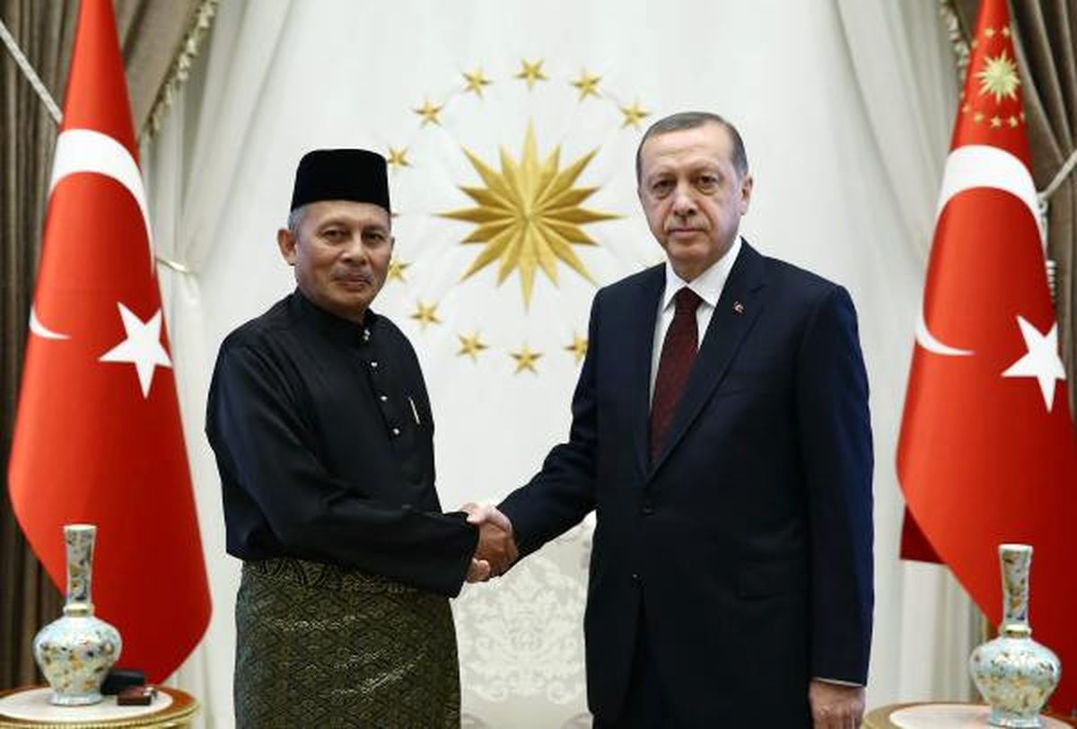 Cumhurbaşkanı Erdoğan\'a Malezya Büyükelçisi\'nden Güven Mektubu