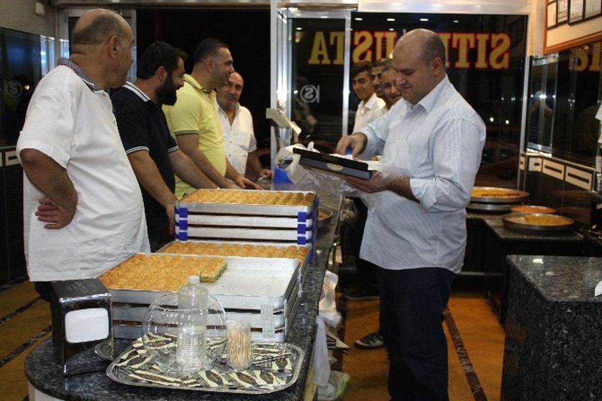 Diyarbakır\'da Bayram Hazırlıkları Sürüyor