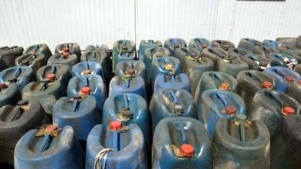 İzmir\'de 900 Litre Kaçak Akaryakıt Ele Geçirildi