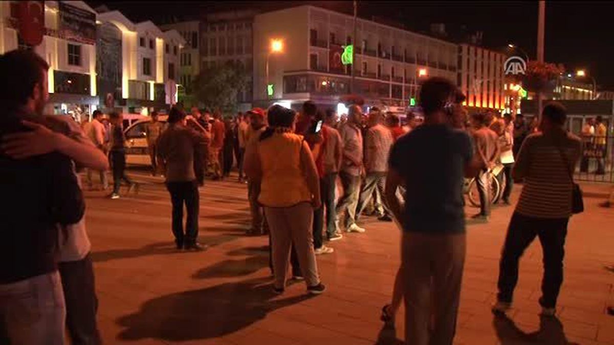 Konya\'da Elektrik Kesintisi Darbe Endişesine Yol Açtı