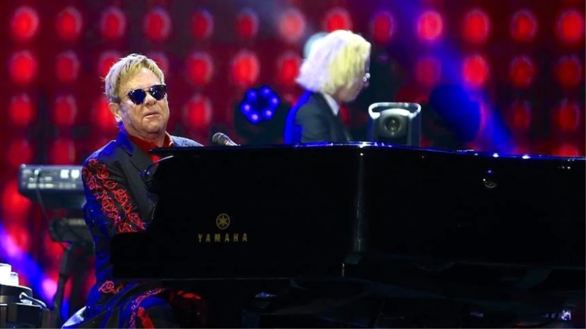 Elton John, Expo\'da Konser Verdi