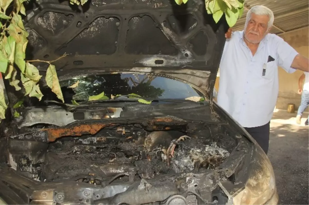 Emekli İkramiyesiyle Aldığı Otomobili Yandı