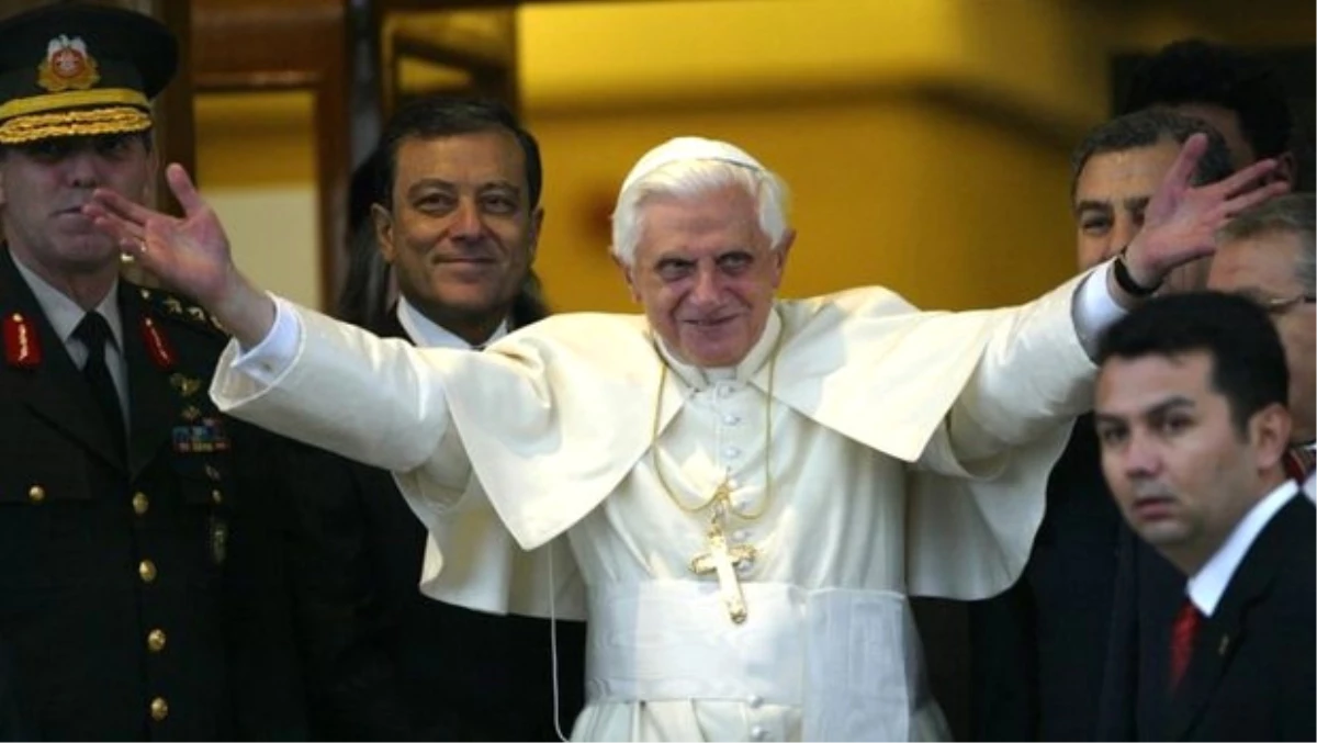 Eski Papa Ratzinger: En Hassas Ziyareti Türkiye\'ye Yaptım