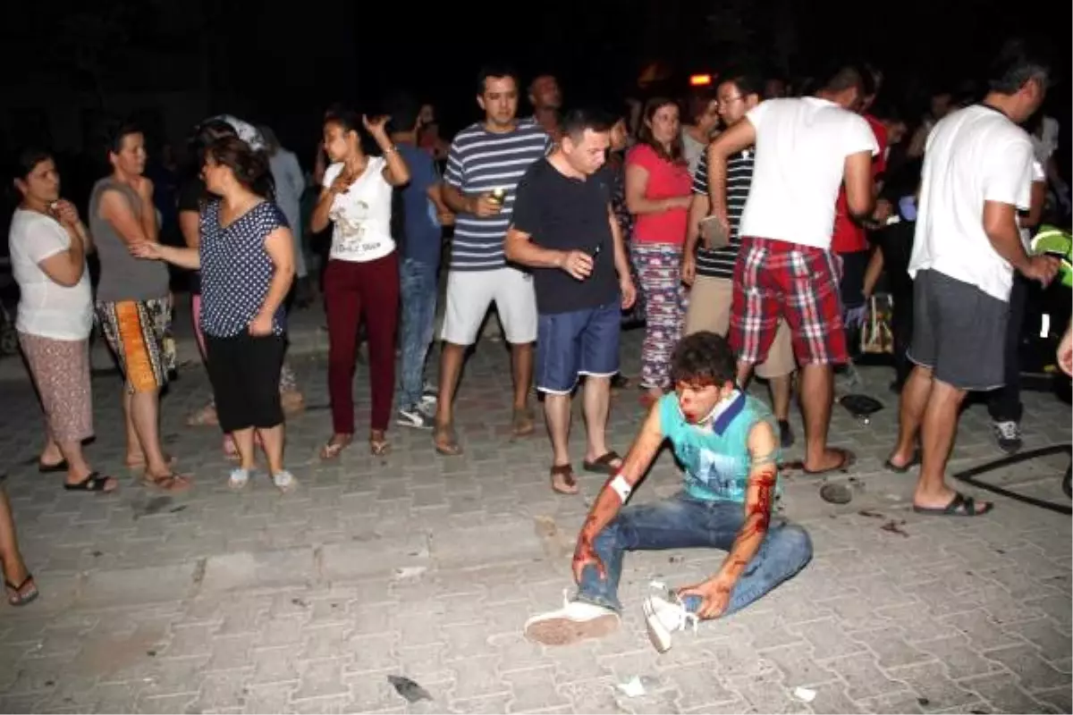 Fethiye'de Kamyonetle Otomobil Çarpıştı: 6 Yaralı