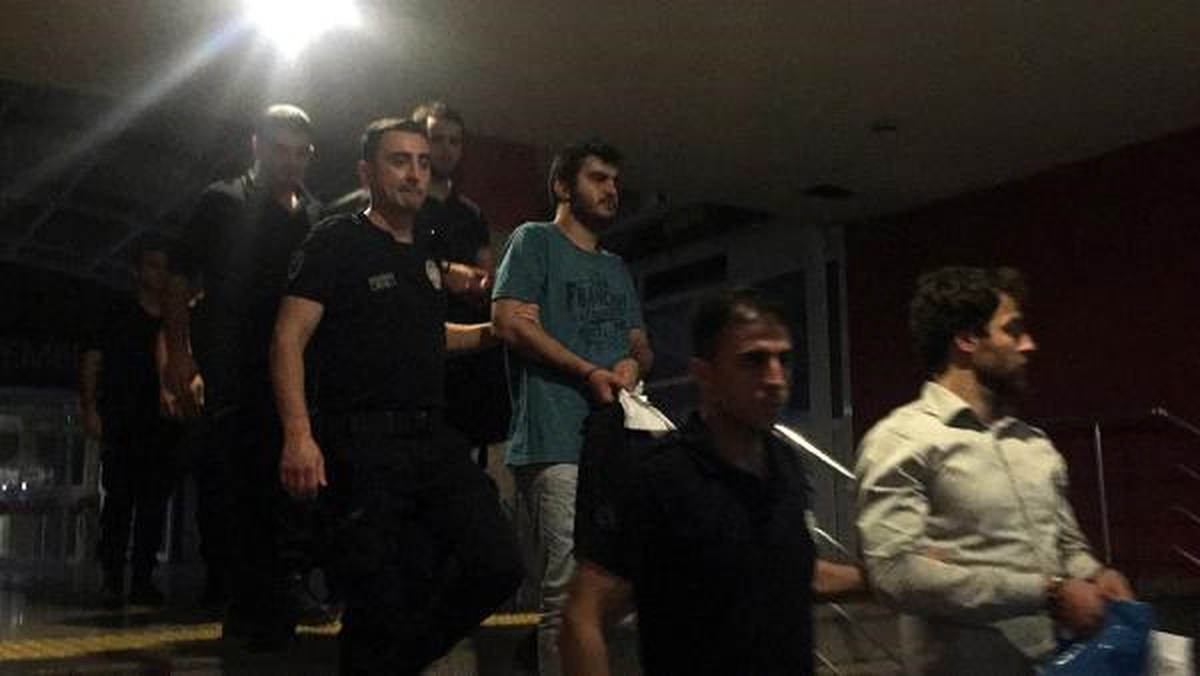 Fetö Soruşturmasında 8 Akademisyen ve Öğrenci Tutuklandı